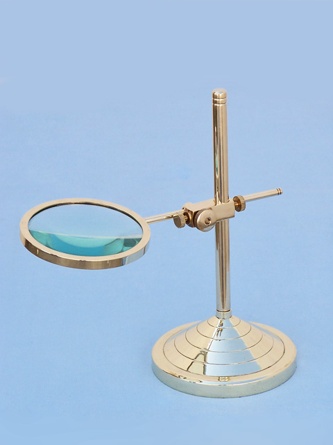 Stand magnifier