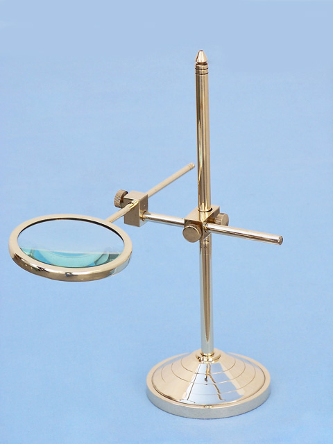 Stand magnifier