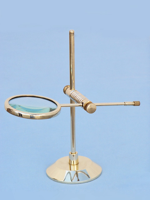 Stand magnifier