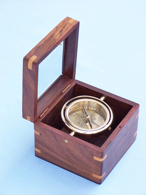 Compass with glass lid wooden box