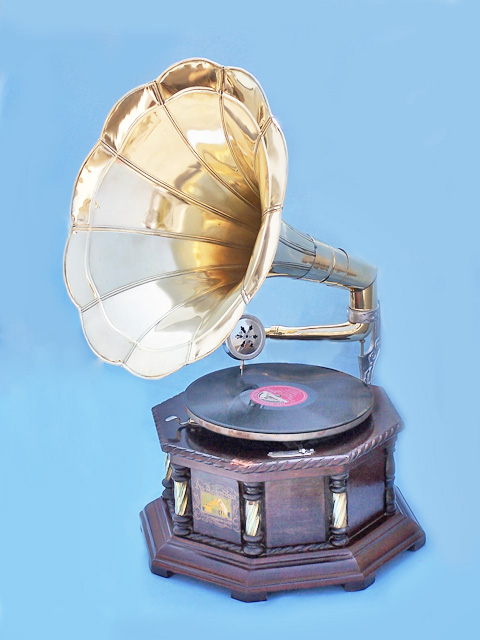 Eight corner gramophone