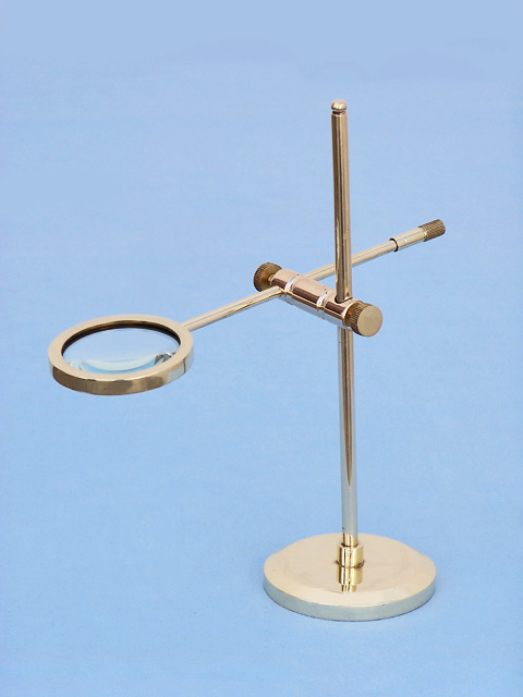 Stand magnifier