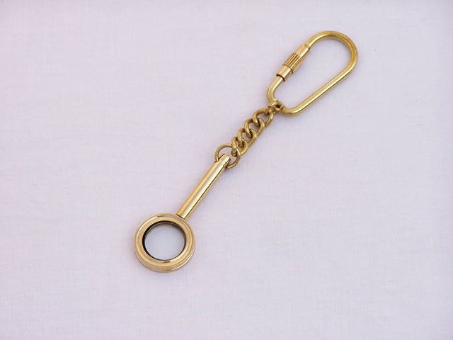 Handle magnifier key chain